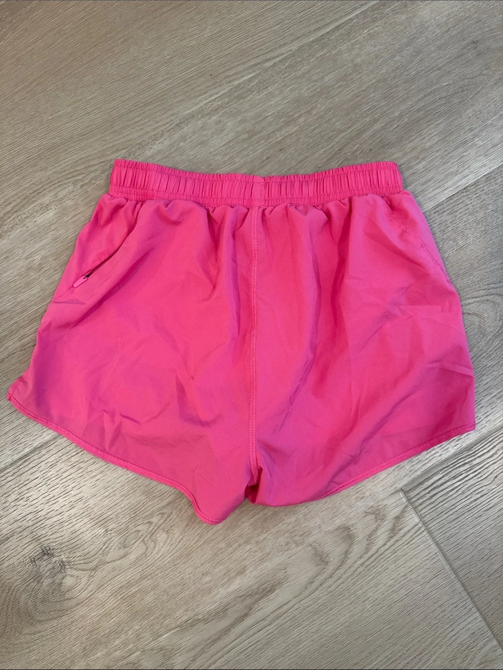 ALO Yoga vibrant hot